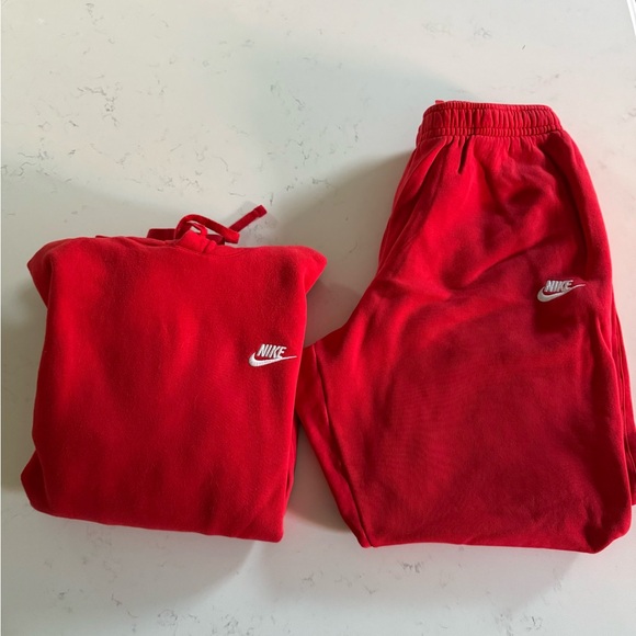 Nike Bright Red Joggers set - Picture 1 of 8